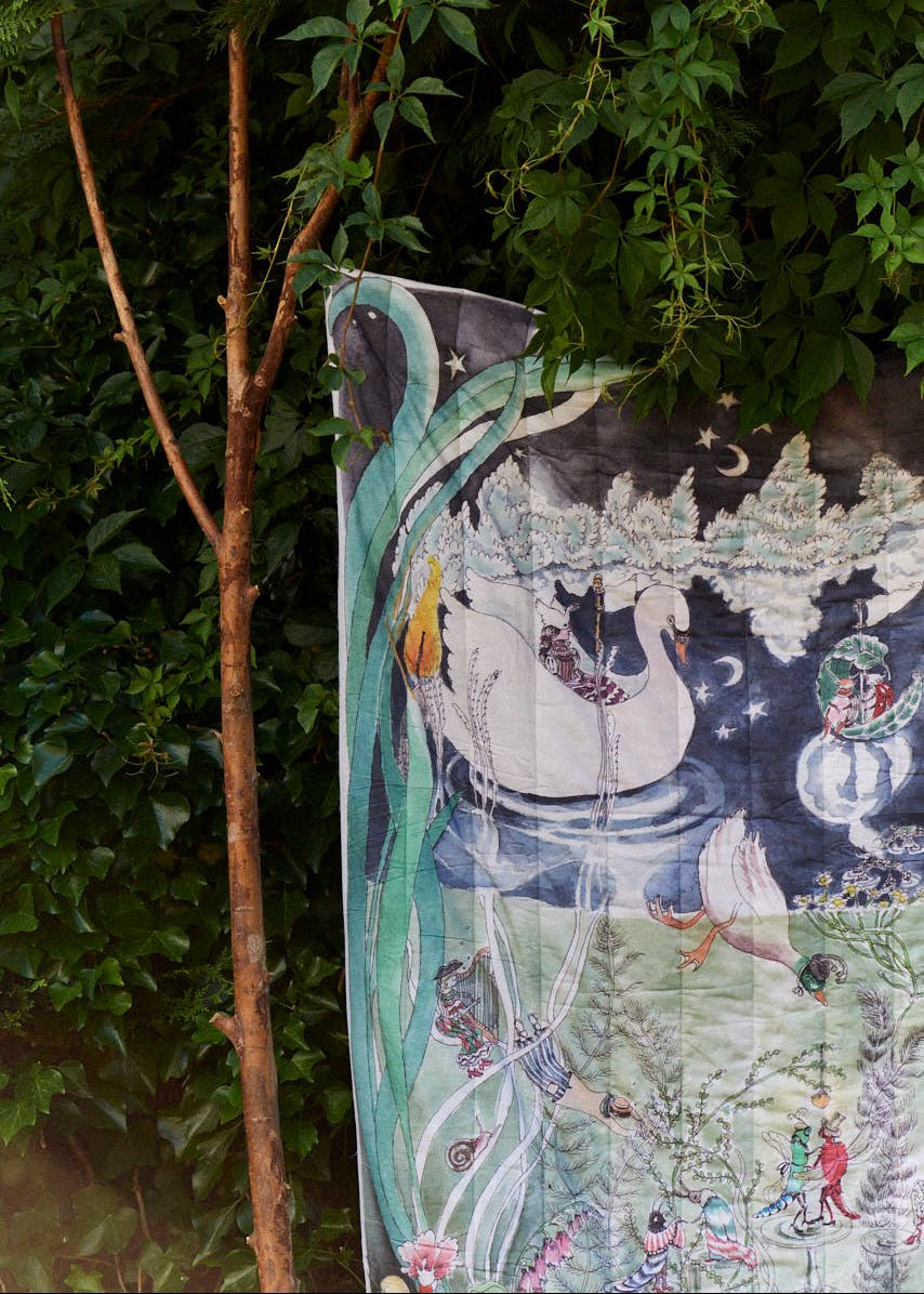 The Pond Dance Quilted Blanket - Forivor