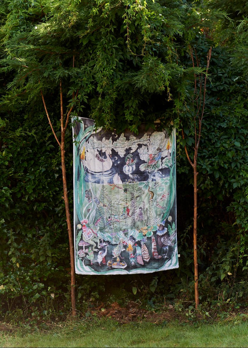 The Pond Dance Quilted Blanket - Forivor